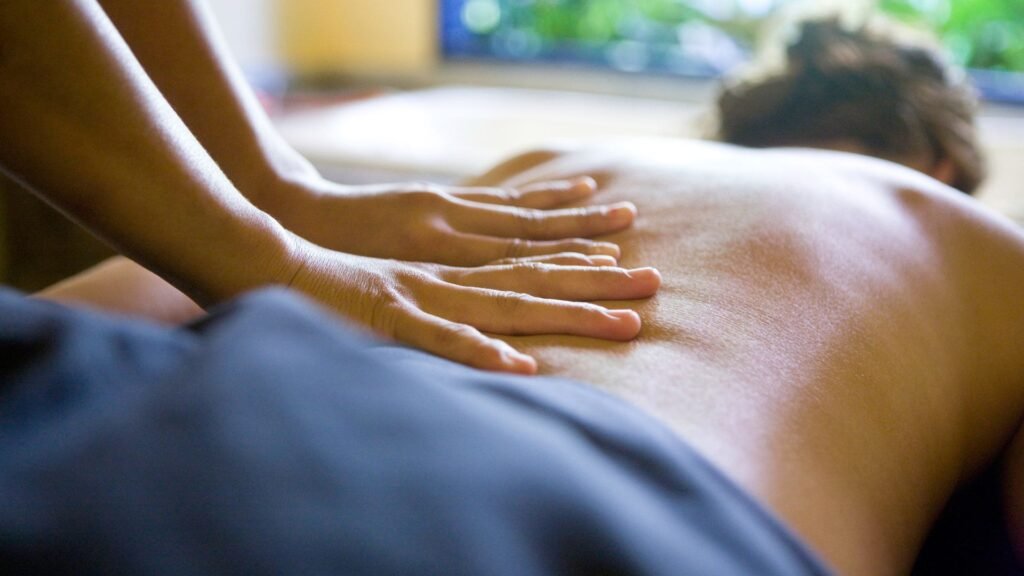 Private Massage vs. Going to a Spa